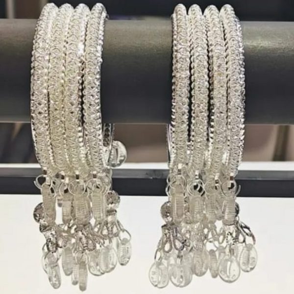Kodi Kalira Latkan Studded Bangles (Pack of 8) - Image 2