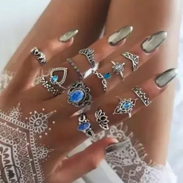 Beautiful Rings for Women / Girls (1 piece)