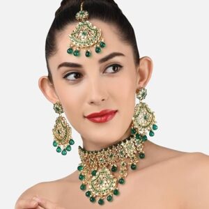 Zeenat Green Kundan Pearls Splendor Choker Necklace Set